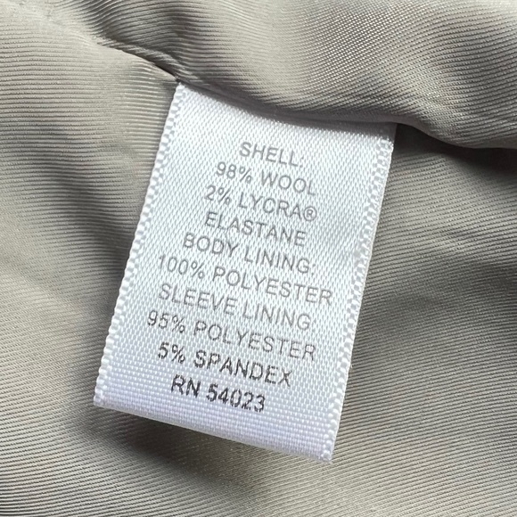 Banana Republic Short Sleeve Suiting Jacket Size 0 Puff Sleeve - Picture 9 of 12